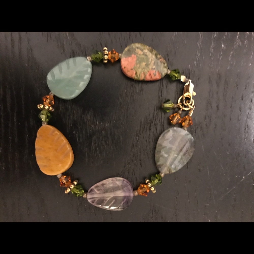 Ceramic bead leaf bracelet